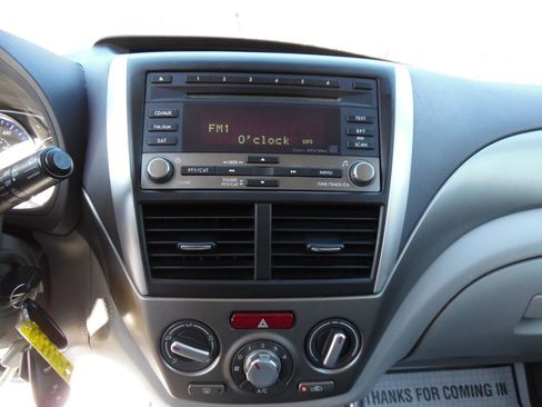 Used 2010 Subaru Forester 2.5X Premium image 14