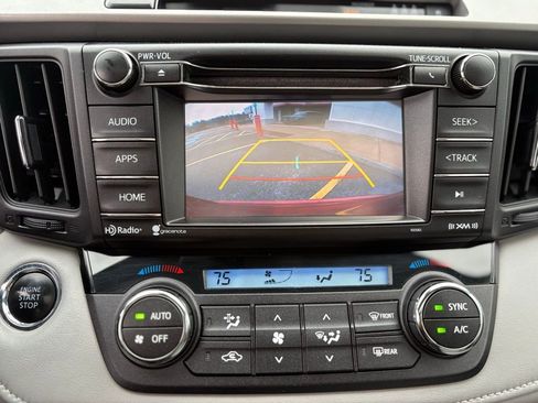 Used 2018 Toyota RAV4 XLE image 22