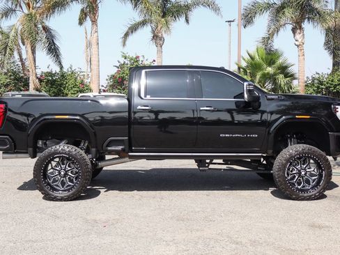 Used 2024 GMC Sierra 2500 Denali Ultimate w/ Max Trailering Package AWD/4WD image 13