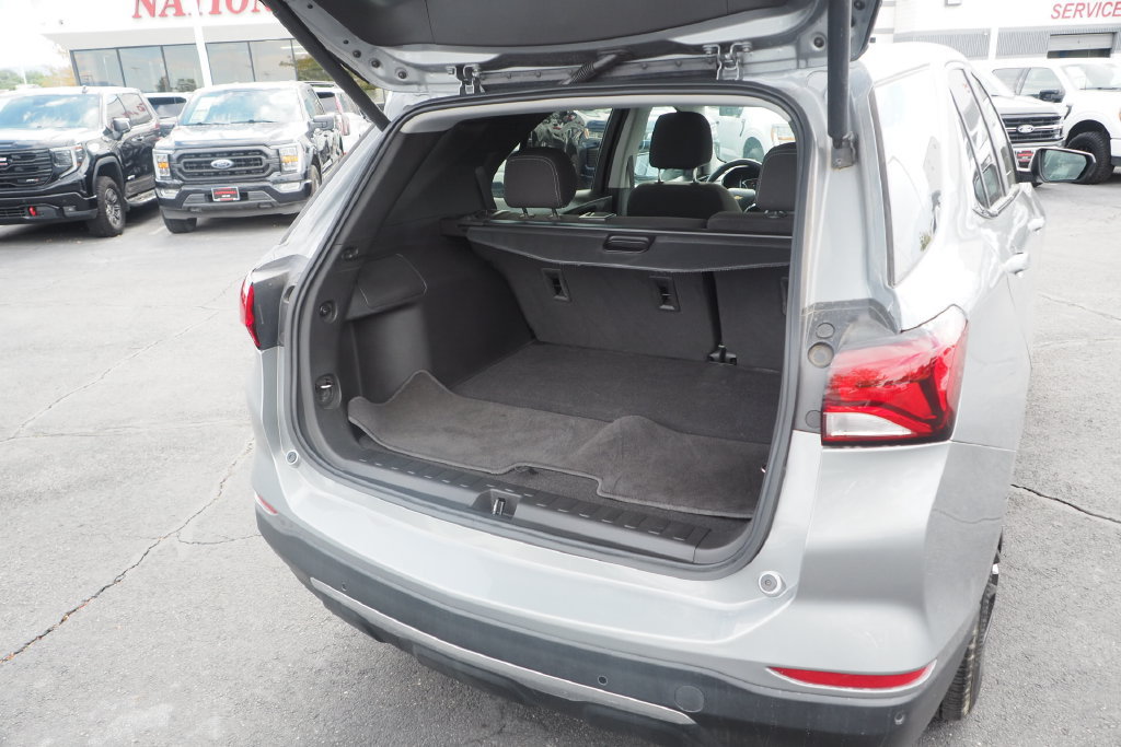 Used 2023 Chevrolet Equinox LT w/ Driver Convenience Package AWD/4WD image 17