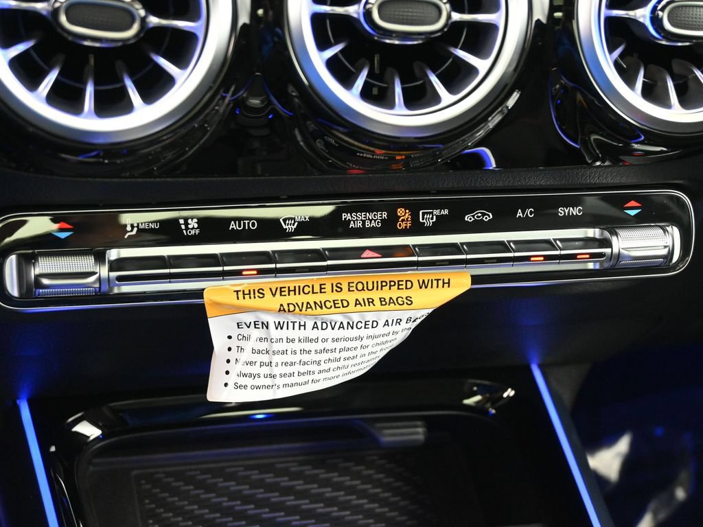 Used 2025 Mercedes-Benz GLA 250 4MATIC image 21
