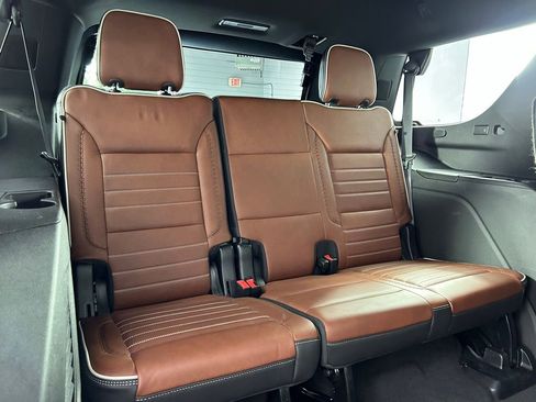 Used 2024 GMC Yukon Denali Ultimate image 15