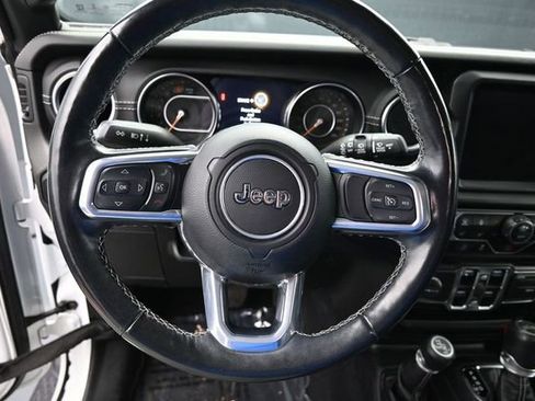 Used 2021 Jeep Wrangler Unlimited Sahara w/ Uconnect 4C Nav & Sound Group AWD/4WD image 23