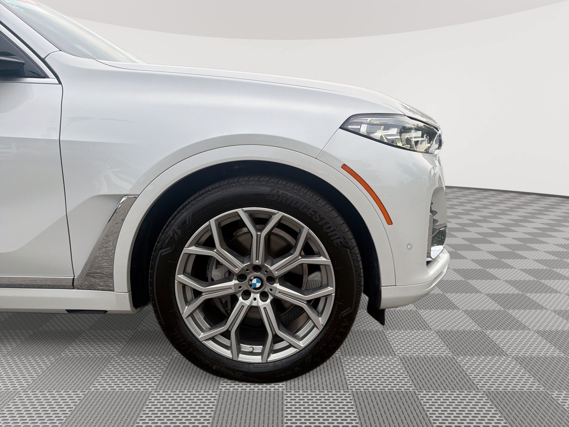 Used 2019 BMW X7 xDrive40i w/ Premium Package AWD/4WD image 31
