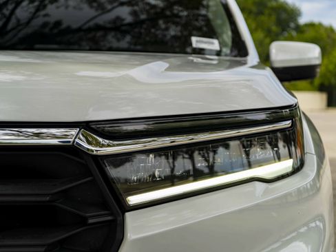 Used 2024 Honda Pilot EX-L image 11
