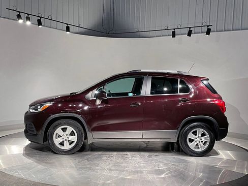 Used 2020 Chevrolet Trax LT image 14