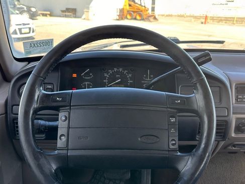 Used 1996 Ford F150 XLT image 17