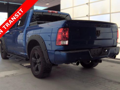 Used 2017 RAM 1500 Express w/ Express Value Package RWD image 3