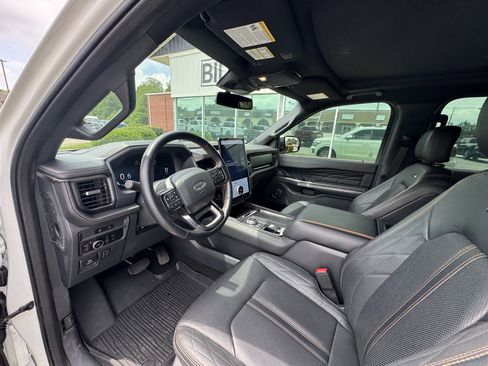 Used 2024 Ford Expedition Max Platinum image 7