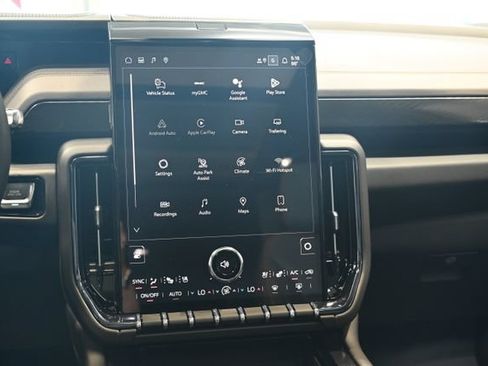 New 2026 GMC Yukon XL AT4 w/ AT4 Premium Plus Package AWD/4WD image 17
