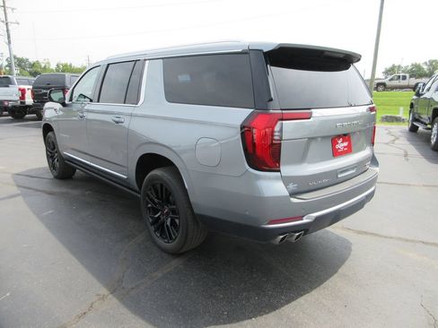 Certified 2025 GMC Yukon XL Denali w/ Sun & Power Step Package AWD/4WD image 9