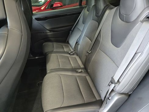 Used 2018 Tesla Model X 75D image 10