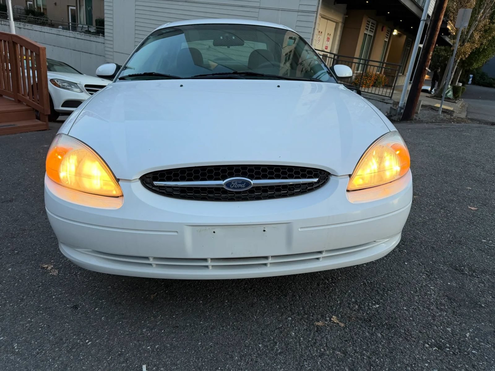 Used 2001 Ford Taurus SES FWD image 4