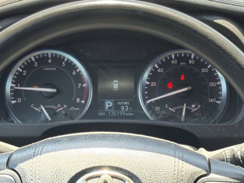 Used 2016 Toyota Highlander LE AWD/4WD image 14