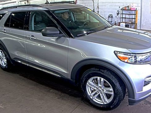 Used 2022 Ford Explorer XLT w/ Equipment Group 202A AWD/4WD image 1