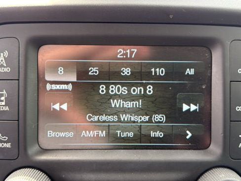 Used 2016 Jeep Renegade Latitude AWD/4WD image 19