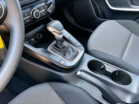 Certified 2025 Kia Soul LX w/ LX Technology Package FWD image 17