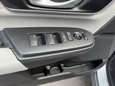 Used 2017 Honda CR-V EX image 24