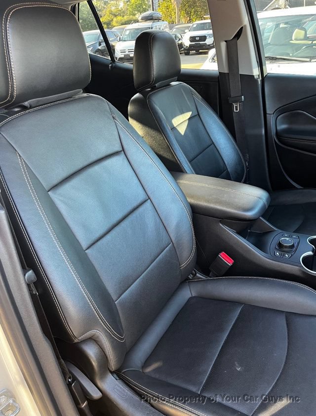 Used 2020 GMC Terrain SLT w/ Preferred Package FWD image 15