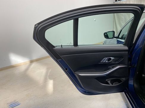 Used 2022 BMW 330i xDrive Sedan w/ Premium Package image 23