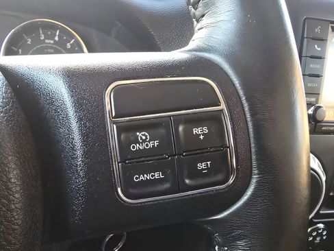 Used 2017 Jeep Wrangler Unlimited Rubicon w/ Connectivity Group image 20