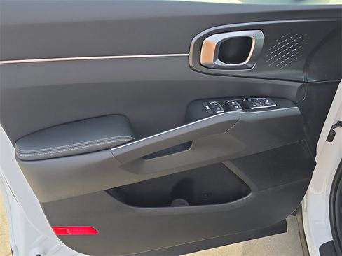 New 2026 Kia Sorento S image 19
