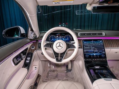 Used 2024 Mercedes-Benz Maybach S 680 4MATIC image 16