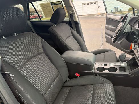 Used 2017 Subaru Outback 2.5i Premium image 28