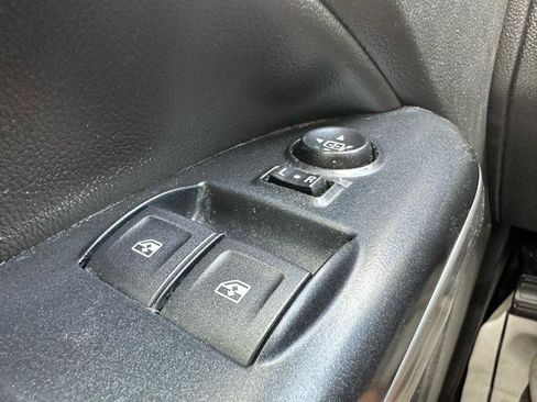 Used 2020 Chevrolet Colorado LT w/ Safety Package image 12