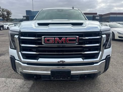 Used 2024 GMC Sierra 2500 SLE w/ SLE Convenience Package AWD/4WD image 2
