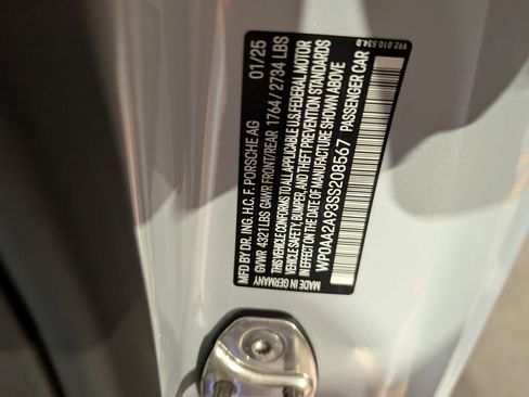 Certified 2025 Porsche 911 Carrera image 38