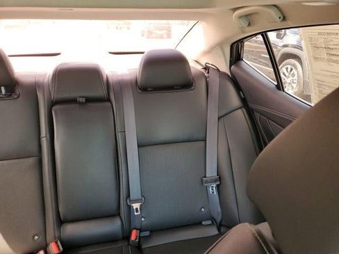 Used 2020 Nissan Maxima 3.5 SL w/ Floor Mat Group FWD image 10