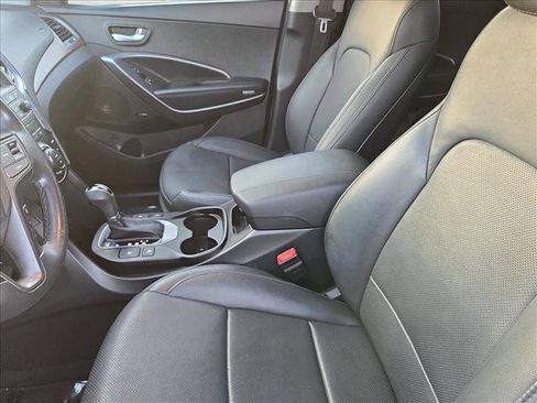 Used 2018 Hyundai Santa Fe Sport FWD image 16