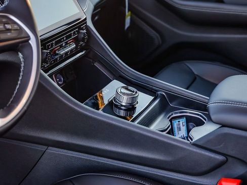 New 2025 Jeep Grand Cherokee Limited w/ Black Appearance Package image 21