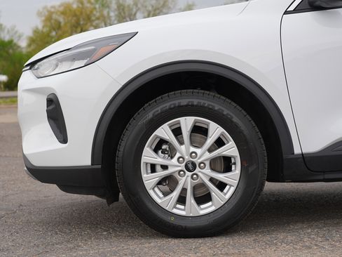 Used 2024 Ford Escape Active w/ Tech Pack #2 AWD/4WD image 13