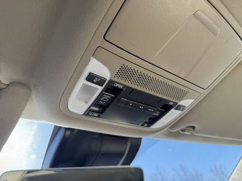 Used 2020 Acura MDX SH-AWD image 19