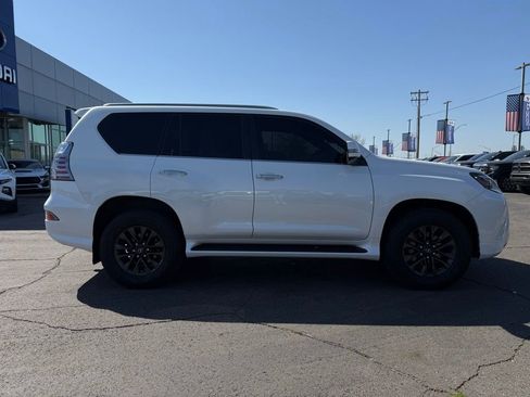Used 2021 Lexus GX 460 Premium w/ Premium Package image 9