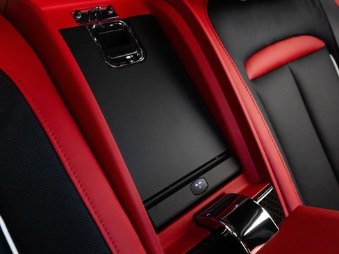 New 2027 Rolls-Royce Cullinan Black Badge AWD/4WD image 31
