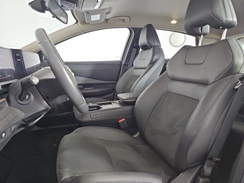 Used 2024 Nissan Ariya FWD image 14