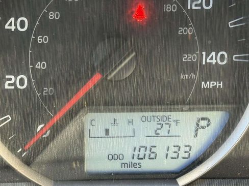 Used 2015 Toyota RAV4 LE image 15