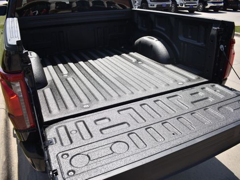 New 2025 Ford F150 XLT w/ Equipment Group 301A Standard image 9