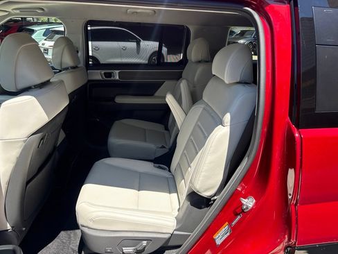 Used 2025 Hyundai Santa Fe Calligraphy FWD image 19