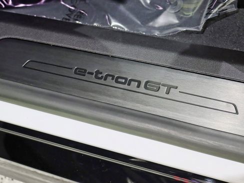 Used 2023 Audi e-tron GT Premium Plus w/ Performance Package image 15