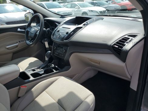 Used 2017 Ford Escape SE image 37