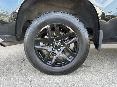 Certified 2024 Chevrolet Silverado 1500 Custom AWD/4WD image 17
