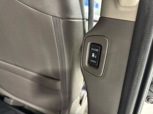 Used 2016 Honda Odyssey EX-L image 15