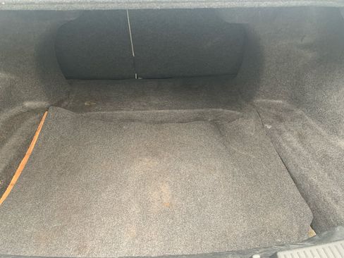 Used 2010 Ford Taurus SEL image 22