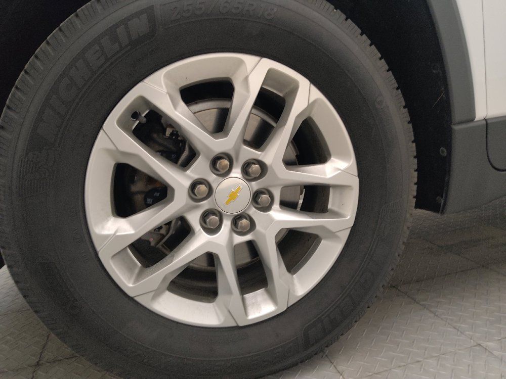 Used 2021 Chevrolet Traverse LT FWD image 31