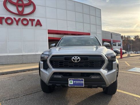 New 2025 Toyota Tacoma TRD Off-Road image 2