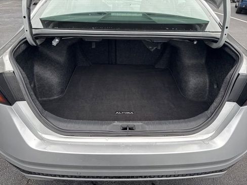 Used 2023 Nissan Altima 2.5 SL FWD image 18
